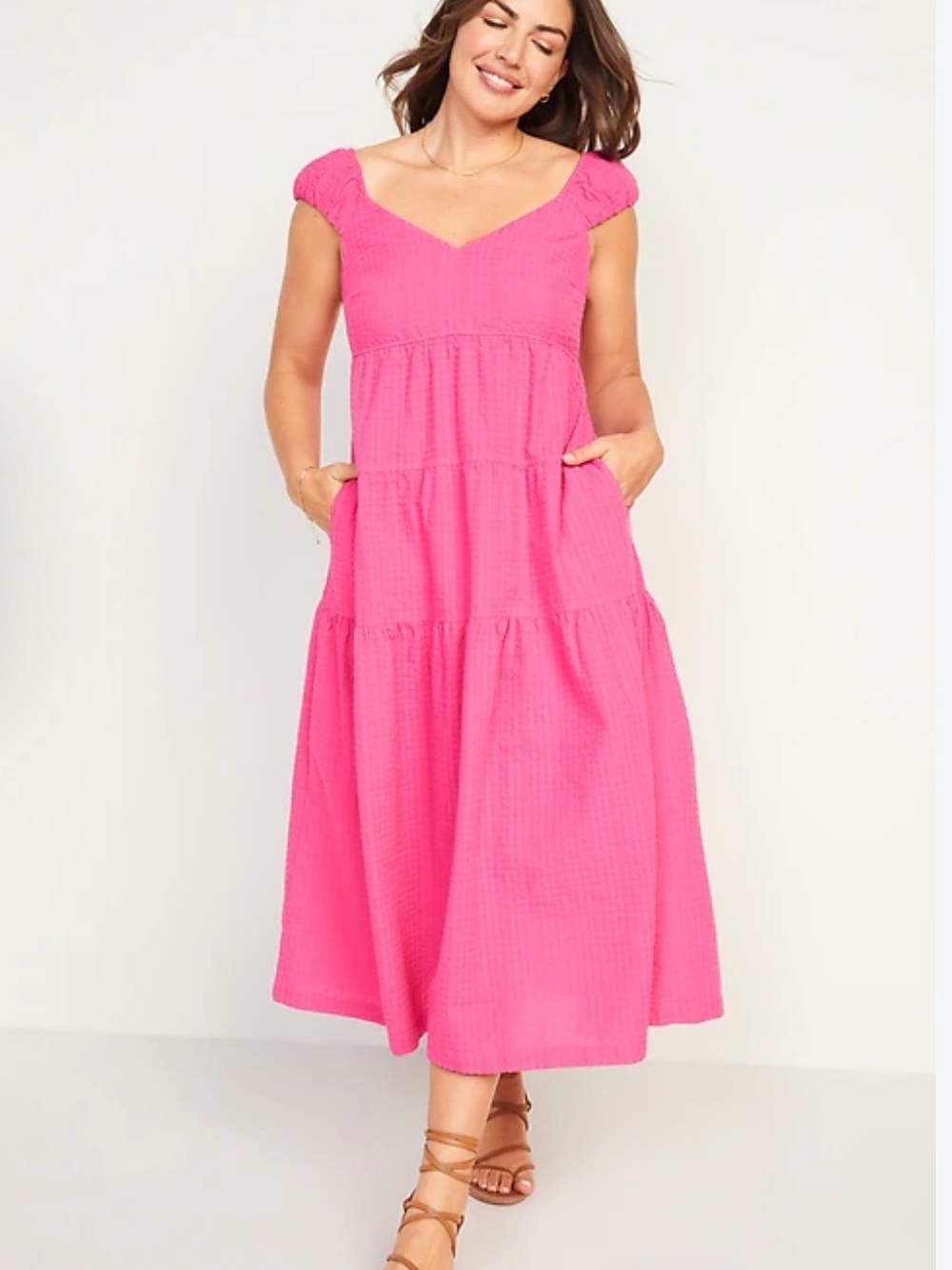 Old Navy Women's Maxi Tiered Dress LARGE Seersucker Pink Smocked Back Breathable